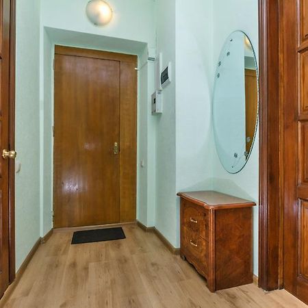 Two Bedroom Apartment On Liuteranska Street Kiev Bagian luar foto