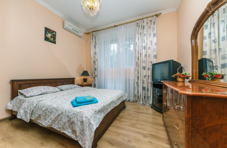 Two Bedroom Apartment On Liuteranska Street Kiev Bagian luar foto