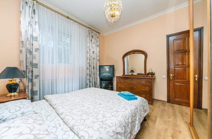 Two Bedroom Apartment On Liuteranska Street Kiev Bagian luar foto